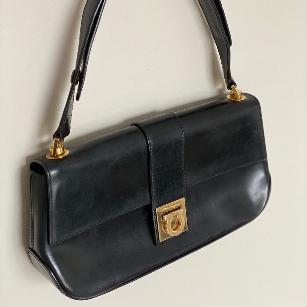 VINTAGE SALVATORE FERRAGAMO WITH ADJUSTABLE STRAP
